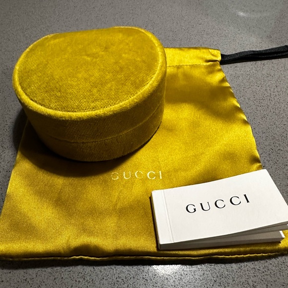 GUCCI GG RUNNING 18K EARRINGS - Picture 4 of 4